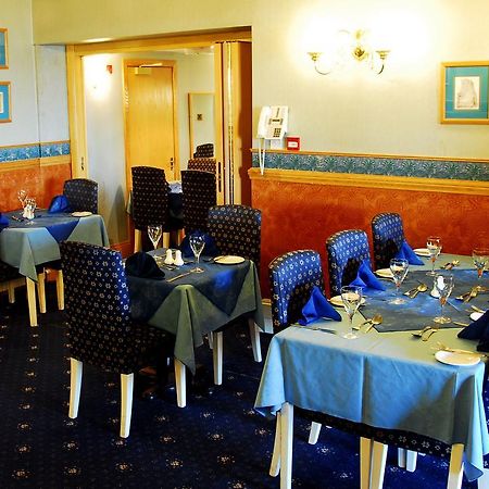The Kveldsro House Hotel Леруик Екстериор снимка