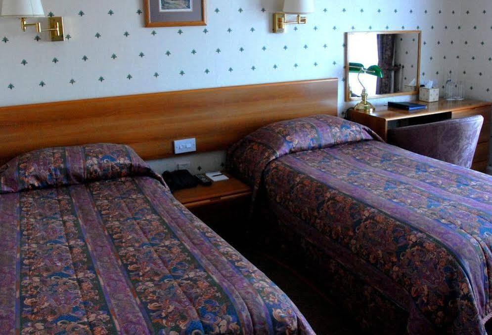 The Kveldsro House Hotel Леруик Екстериор снимка